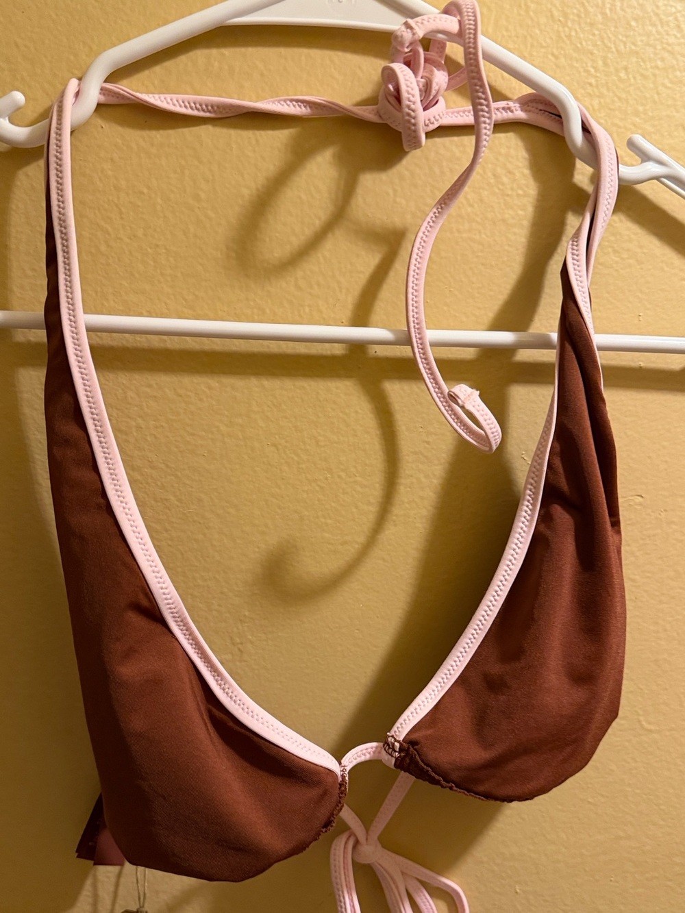 Skims halter plunge Brown & Pink Trim Bikini Top